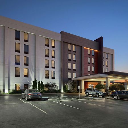 Hampton Inn Louisville Northeast מראה חיצוני תמונה