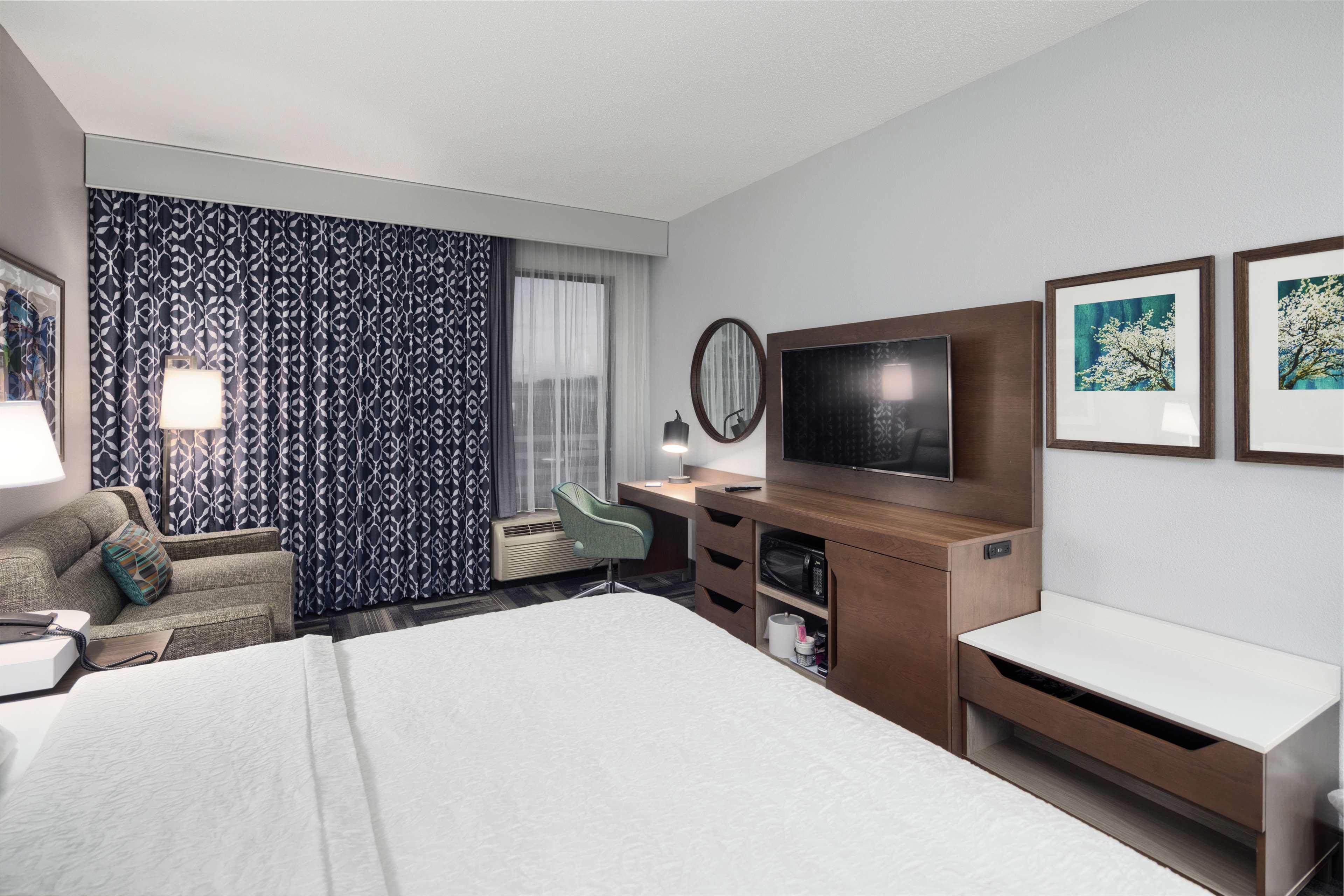 Hampton Inn Louisville Northeast מראה חיצוני תמונה