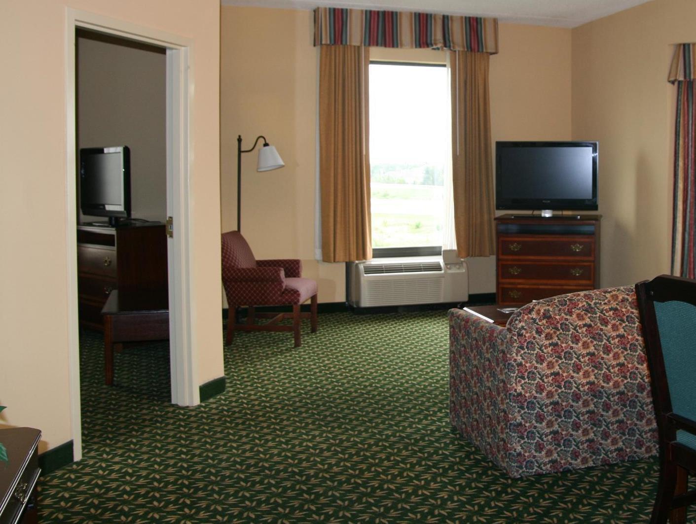 Hampton Inn Louisville Northeast מראה חיצוני תמונה