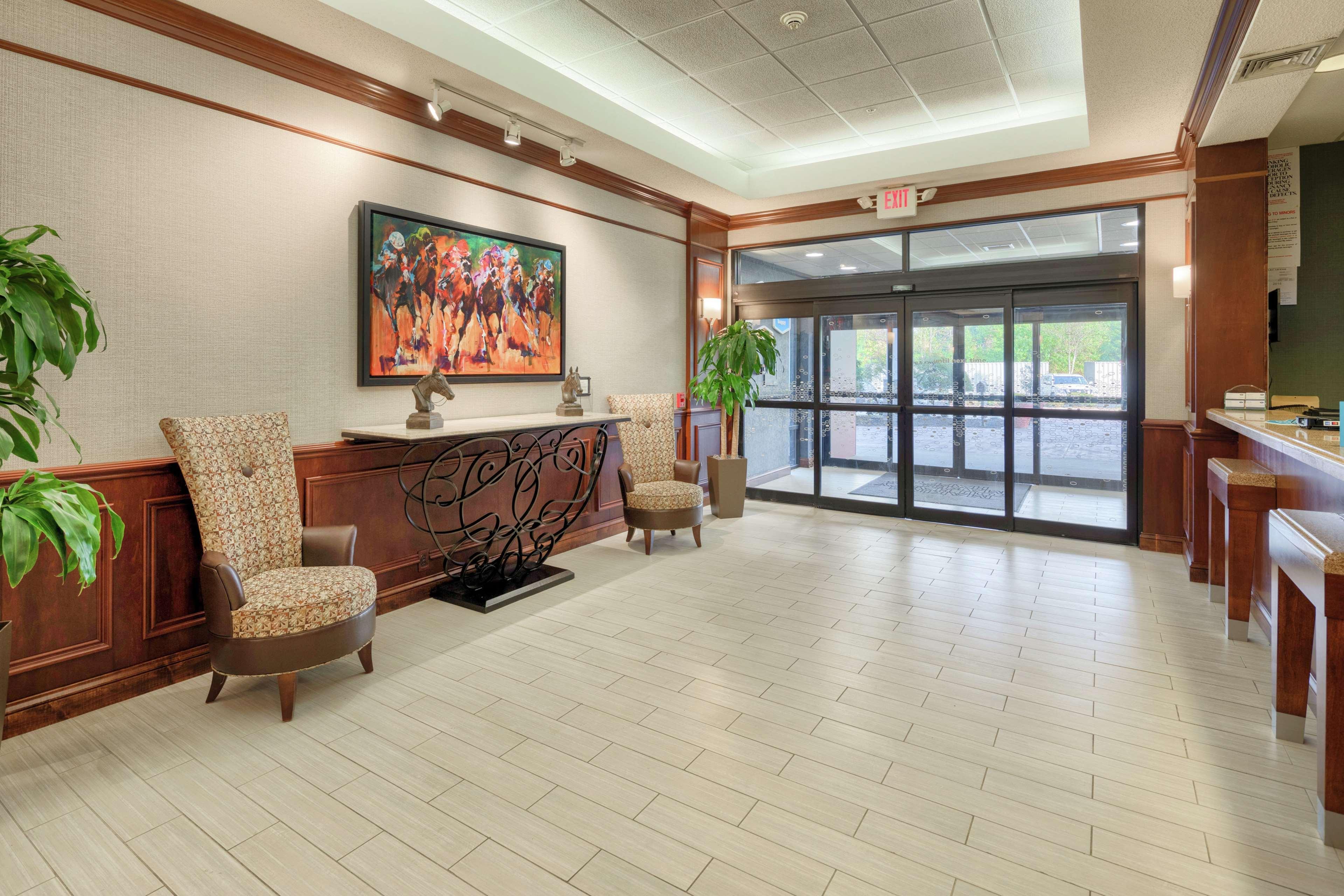 Hampton Inn Louisville Northeast מראה חיצוני תמונה