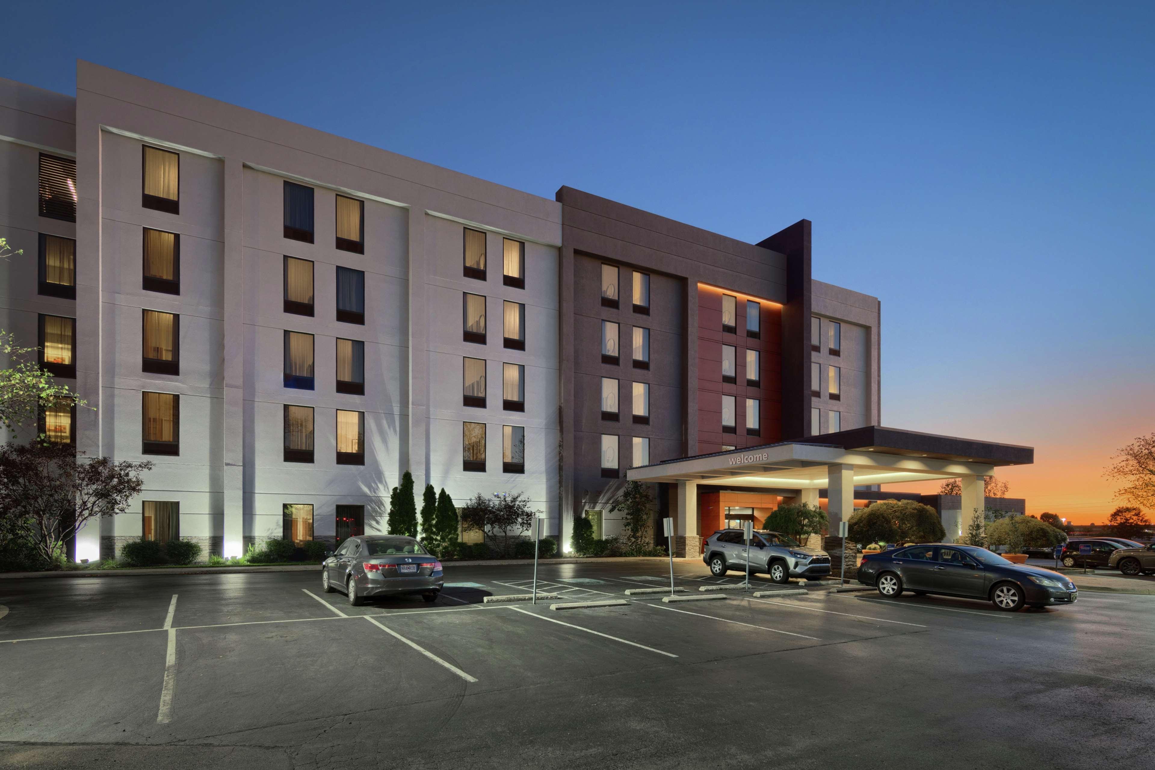 Hampton Inn Louisville Northeast מראה חיצוני תמונה