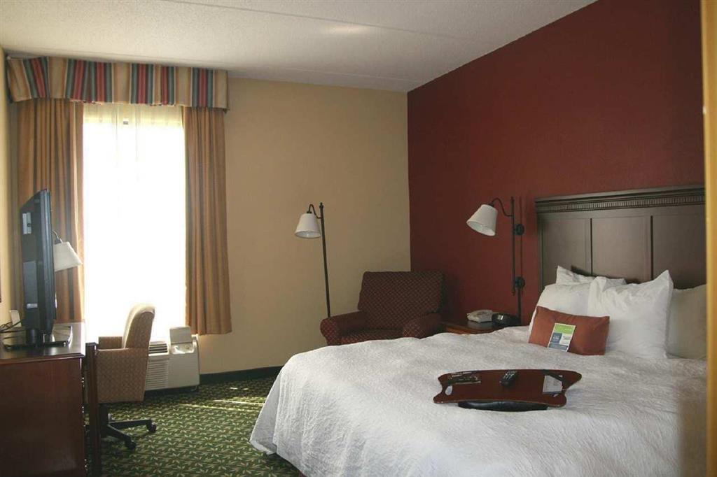Hampton Inn Louisville Northeast חדר תמונה