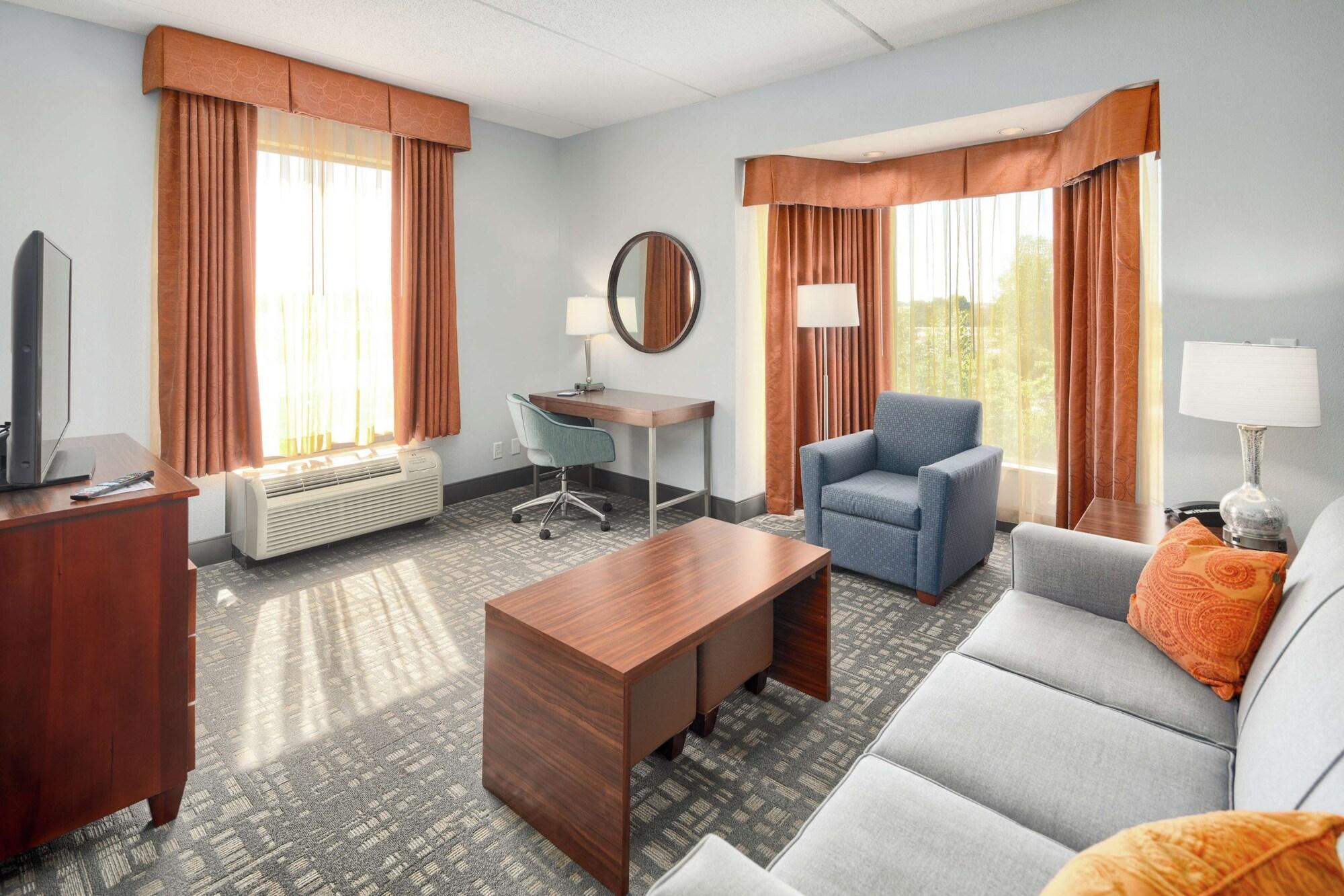 Hampton Inn Louisville Northeast מראה חיצוני תמונה