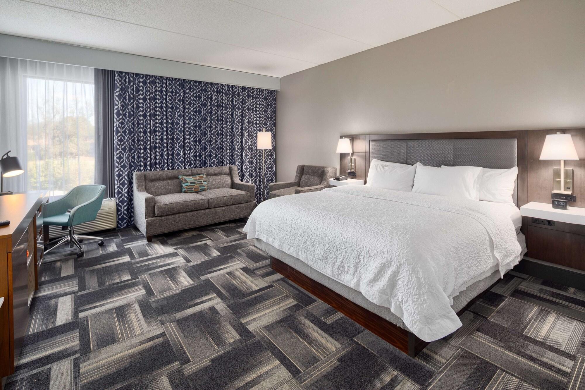 Hampton Inn Louisville Northeast מראה חיצוני תמונה