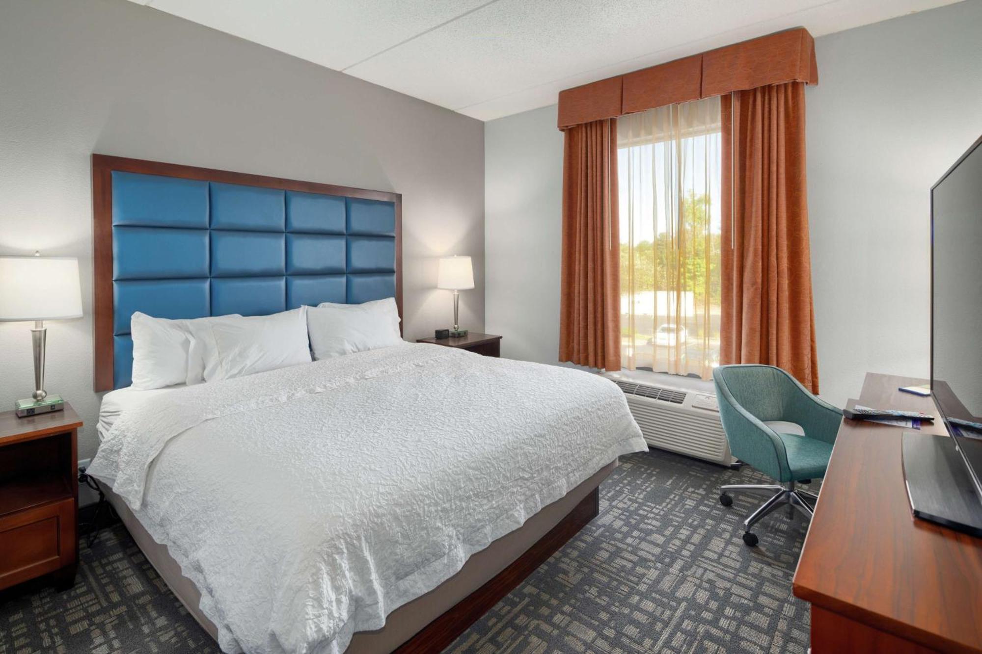 Hampton Inn Louisville Northeast מראה חיצוני תמונה