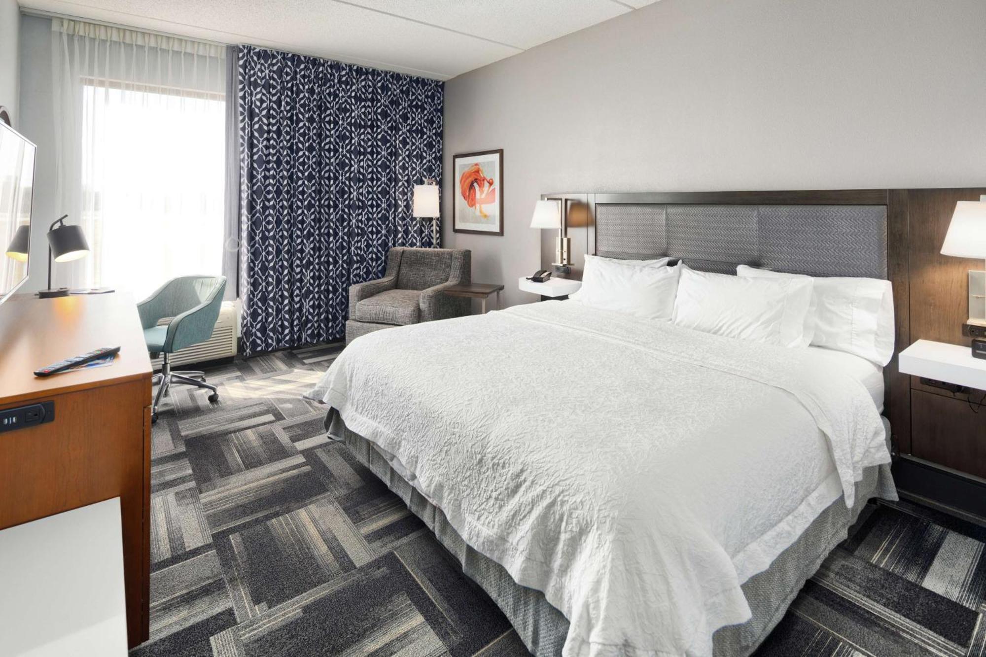 Hampton Inn Louisville Northeast מראה חיצוני תמונה