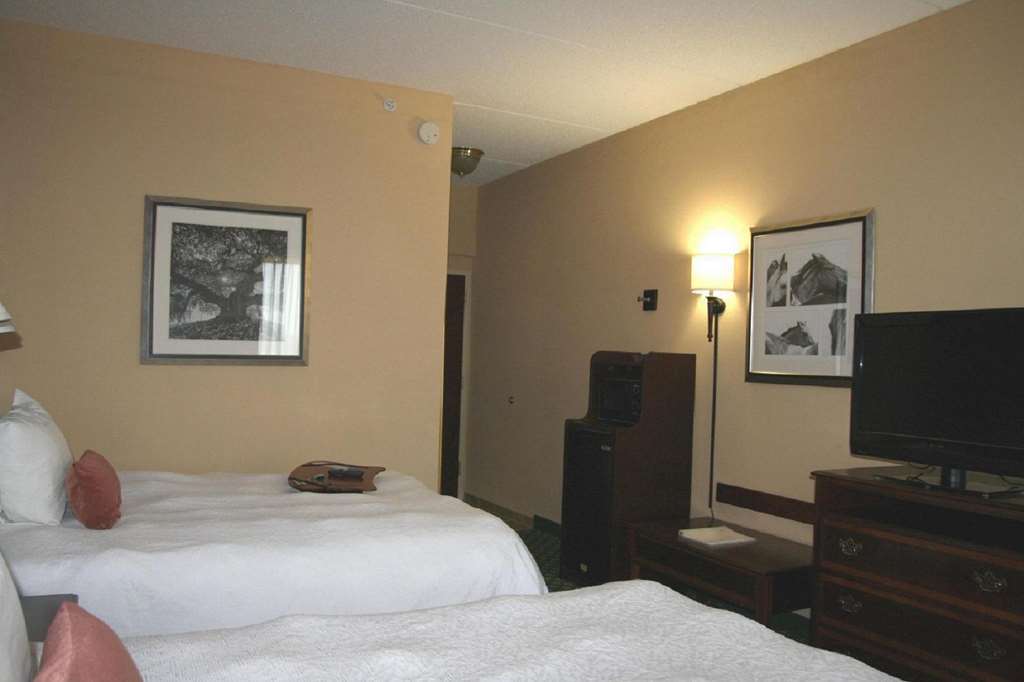 Hampton Inn Louisville Northeast חדר תמונה